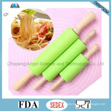 Cake Paste Dough Baking Flour Wood Rolling Pin with Silicone Sk35 (M)